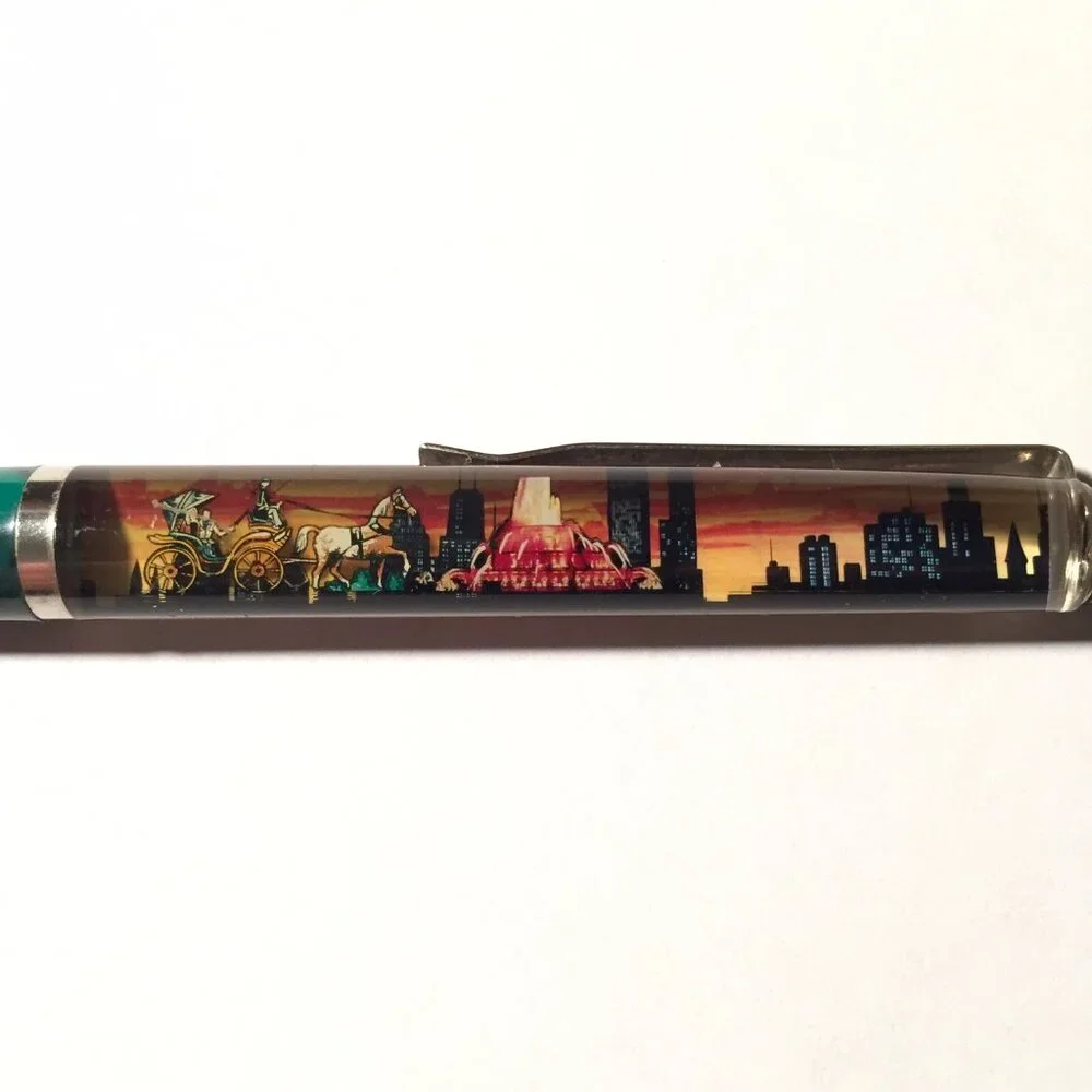 Buckingham Fountain Chicago Floaty Pen Horse Drawn Carriage Moves Souvenir Promo